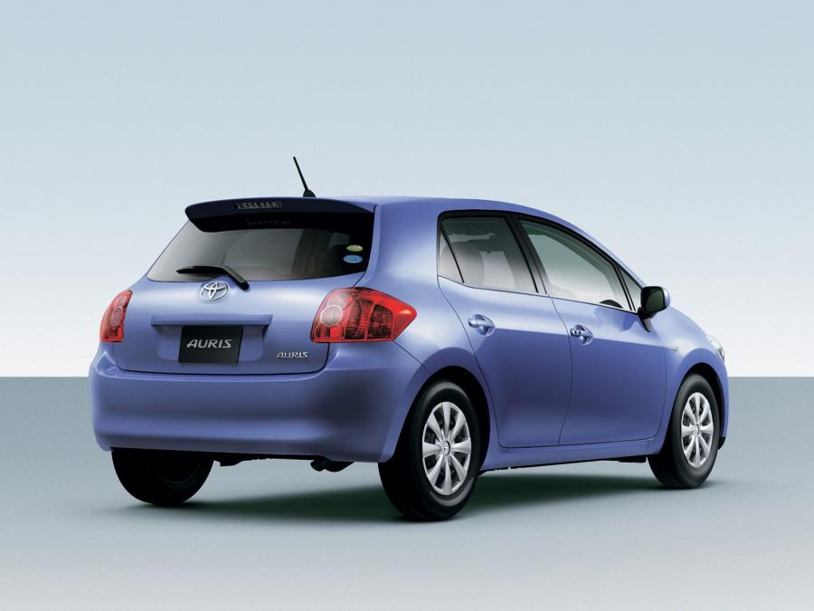  Toyota Auris 2006 года  (JP) (фото 8 из 12)